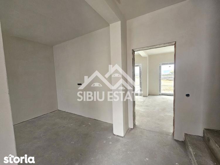 Casa Sibiu 4 camere, 2bai, terasa, carport, locatie Selimbar - 1
