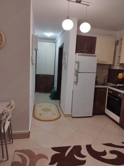 Apartament cu 2 camere semidecomandat în Apărătorii Patriei