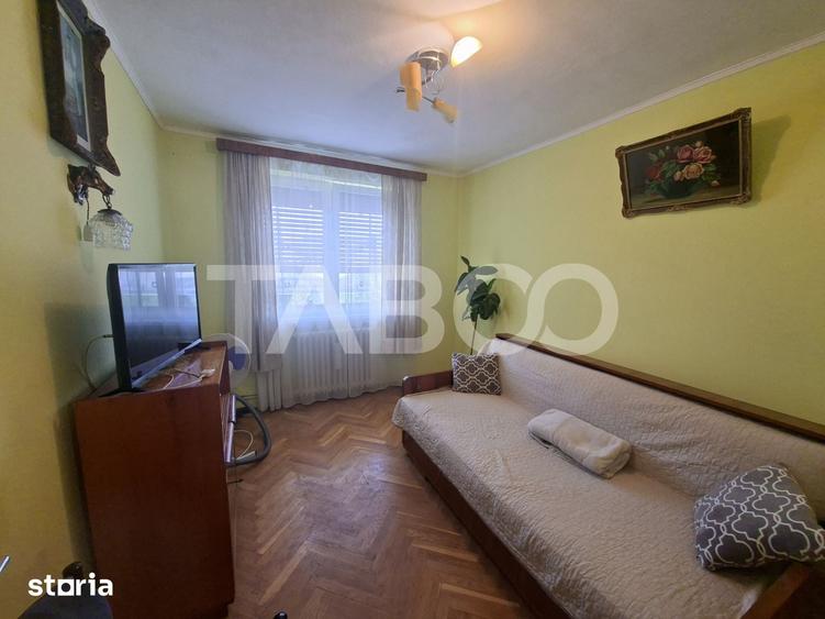 Apartament cu 3 camere decomandat în Mihai Viteazul