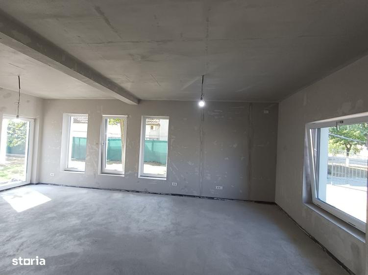Casă cu 3 camere cu Teren 540 Mp în Vladimirescu