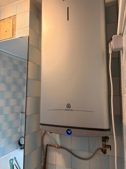 Apartament cu 3 camere decomandat în Tineretului