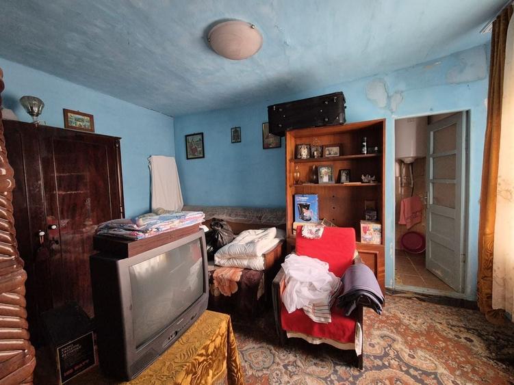 Casă individuală cu 3 camere cu Teren 750 Mp în Km 5