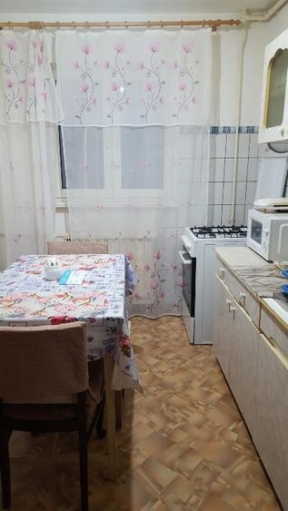 Apartament cu 3 camere decomandat în Sebastian