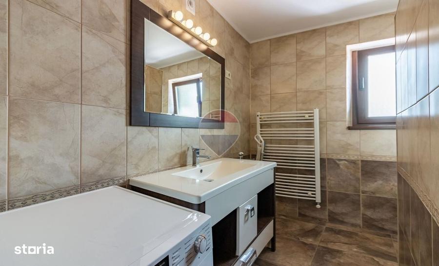 Apartament cu 4 camere în Unirii