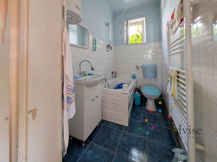 Casă individuală cu 3 camere cu Canalizare în Tractorul
