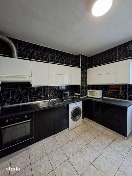 Apartament cu 3 camere decomandat în Traian