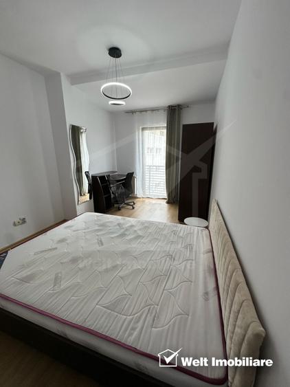 Apartament cu 3 camere semidecomandat, mobilat în Gară