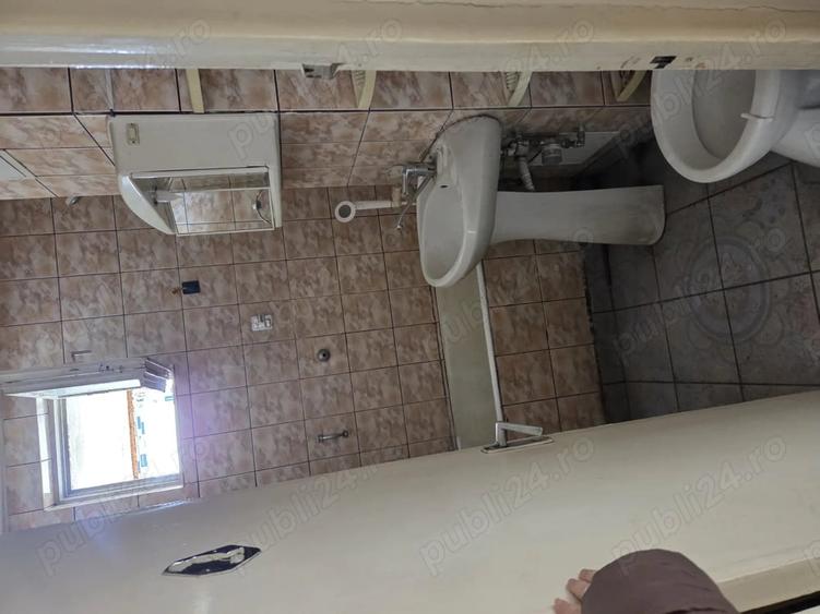 Apartament cu 2 camere semidecomandat în Colentina