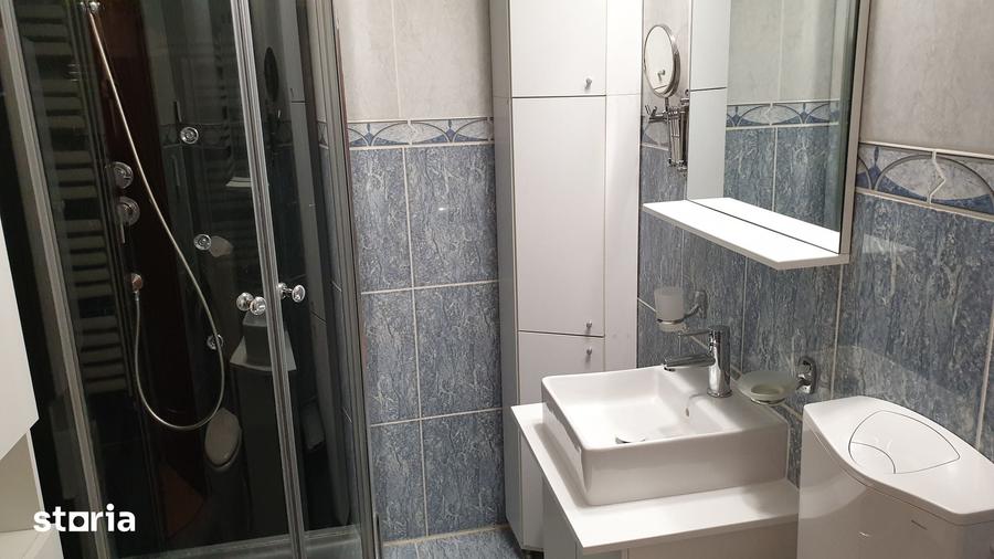 Apartament cu 3 camere decomandat în Gara de Nord