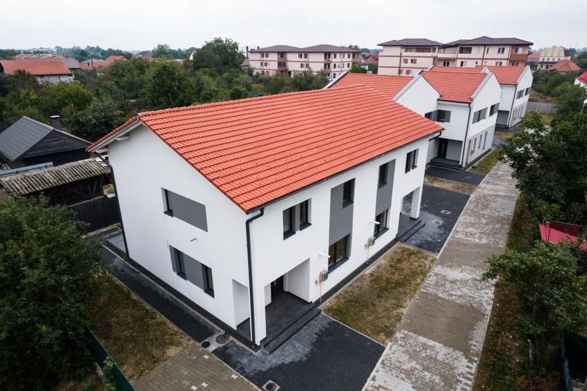 Duplex cu 4 camere cu Teren 300 Mp în Chișoda