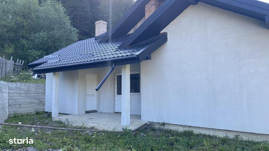 Casă cu 4 camere cu Teren 1200 Mp în Breaza