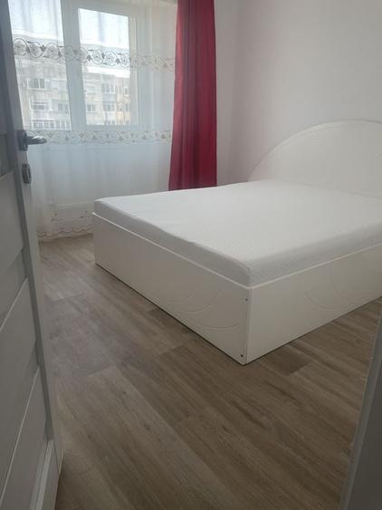 Inchiriez apartament - 2