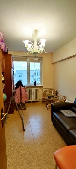 Apartament cu 3 camere decomandat în Tineretului