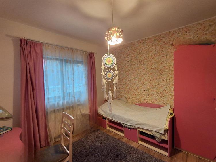 Casă individuală cu 4 camere decomandat cu Teren 457 Mp în Rediu