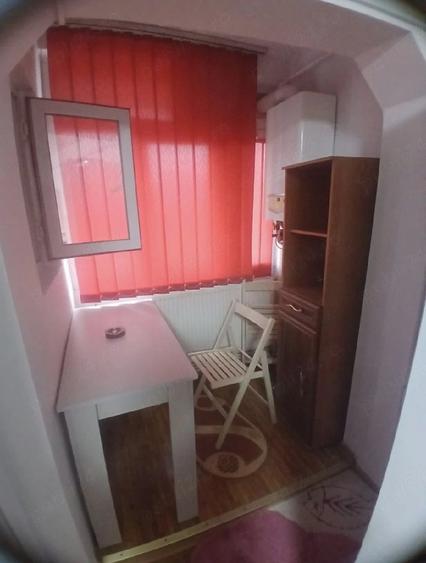 Garsonieră decomandată în Central