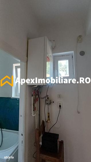Apartament cu 2 camere semidecomandat, mobilat în Victoriei