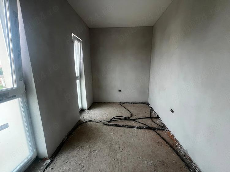 Casă cu 2 camere cu Teren 500 Mp în Vladimirescu