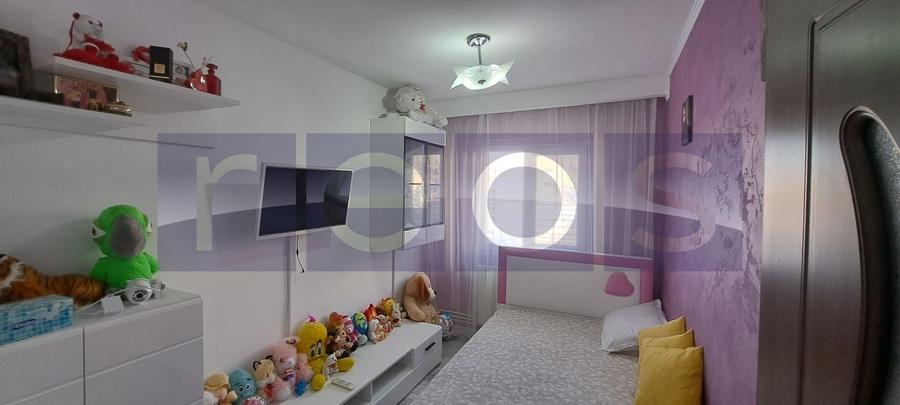 Apartament cu 3 camere, mobilat în Central