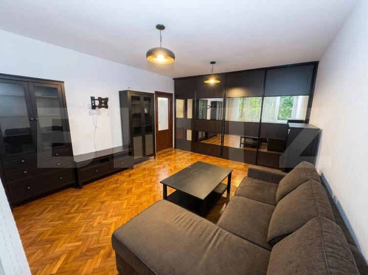 Apartament cu 2 camere decomandat, mobilat în Plopilor