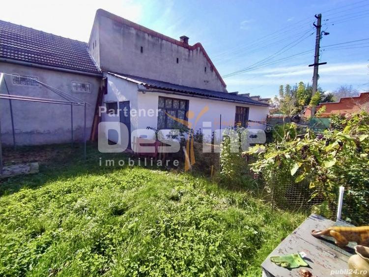 Casă individuală cu 3 camere cu Canalizare în Simeria