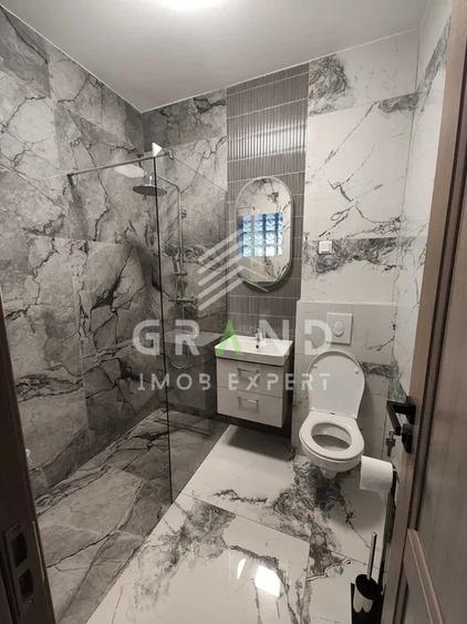 Casă individuală cu 5 camere cu Canalizare în Iris