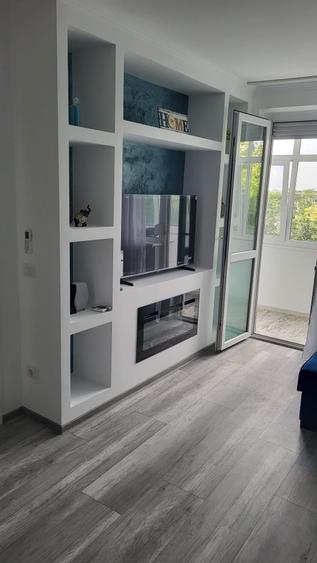 Apartament cu 2 camere semidecomandat în Central