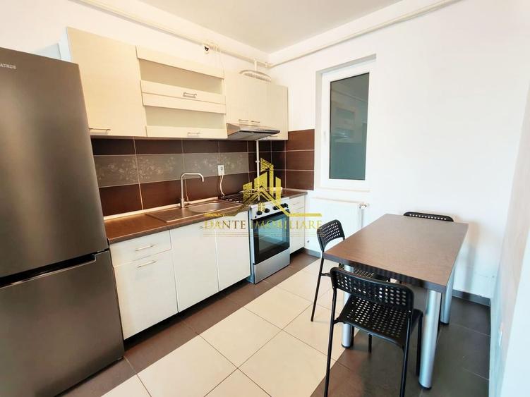 Apartament cu 3 camere semidecomandat, mobilat în Iris