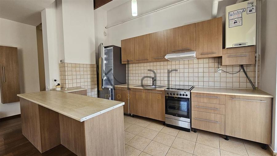 Apartament cu 3 camere semidecomandat în Gheorgheni