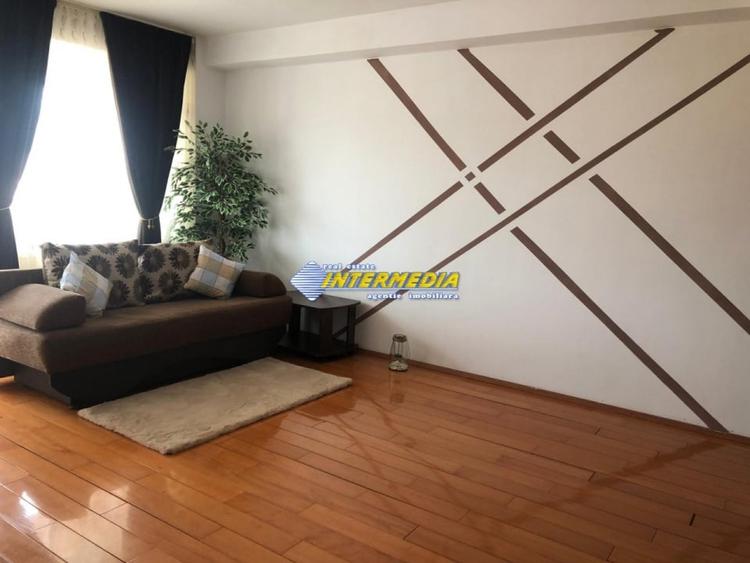 Apartament cu 2 camere decomandat, mobilat în Cetate