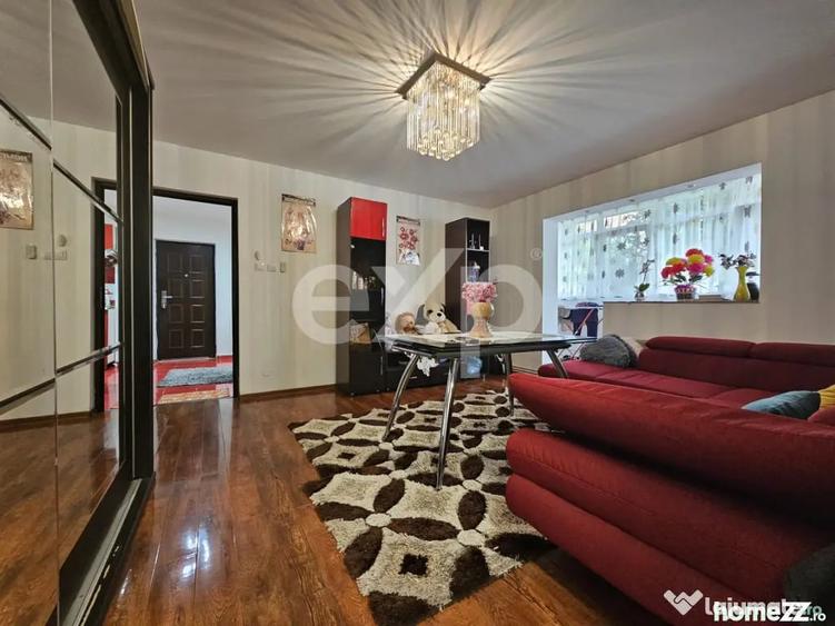 Apartament cu 2 camere semidecomandat în Micro 11