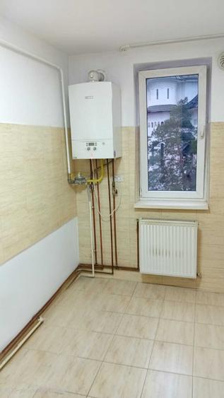 Apartament cu 4 camere semidecomandat în Gura Humorului
