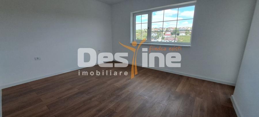 Casă individuală cu 4 camere cu Canalizare în Valea Adâncă
