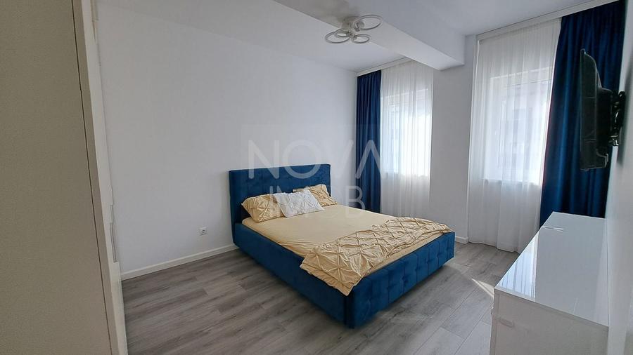 Apartament cu 3 camere semidecomandat, mobilat în Mihai Viteazul
