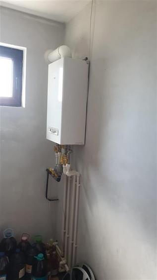 Casă individuală cu 3 camere cu Canalizare în Chiscani