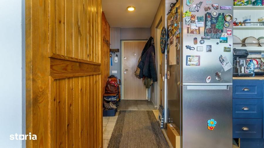 Apartament cu 3 camere semidecomandat, mobilat în Borhanci