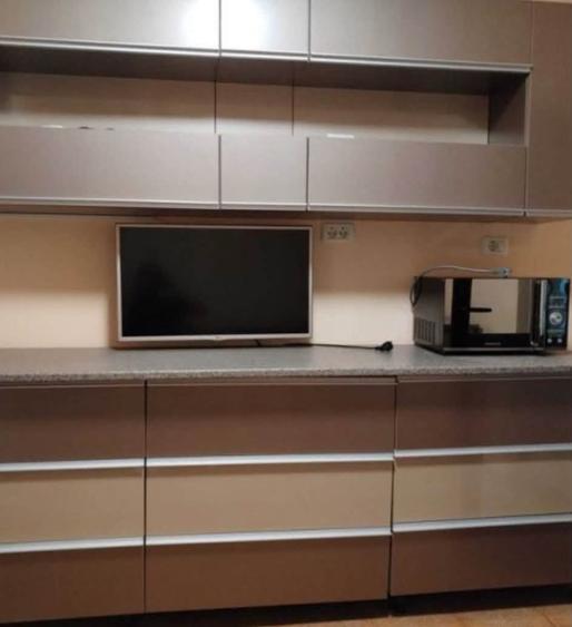 Apartament cu 2 camere decomandat în Far