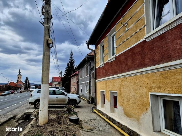 Casă cu 2 camere cu Teren 868 Mp în Bunești