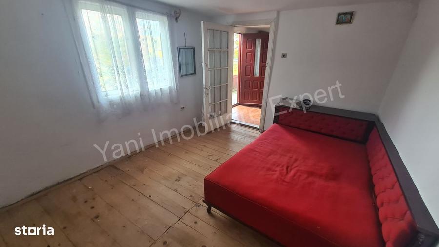 Casă cu 2 camere în Domnești
