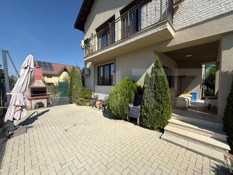 Casă individuală cu 4 camere cu Canalizare în Sud-Est