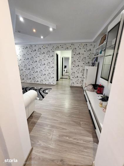 Apartament cu 2 camere semidecomandat în Republicii