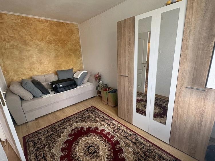 Apartament cu 3 camere semidecomandat în Hipodrom 2