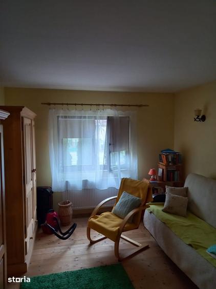 Casă cu 2 camere cu Teren 700 Mp în Central