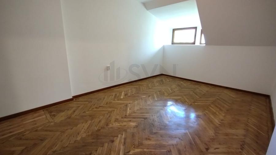Apartament cu 3 camere decomandat în Capitale