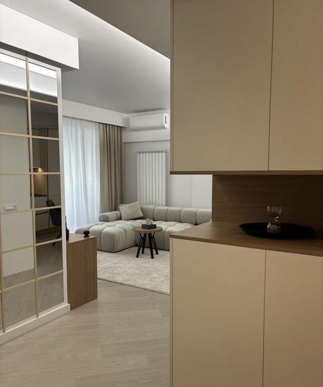 Apartament cu 3 camere decomandat, mobilat în Aviației