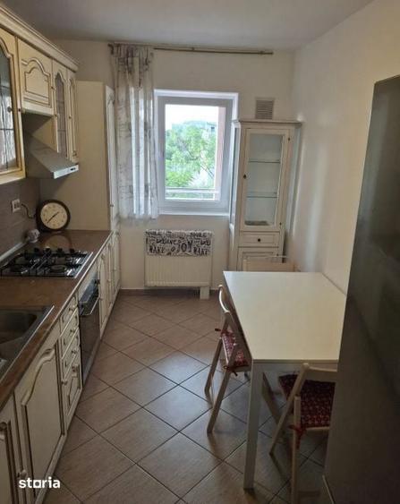 Apartament cu 3 camere în Pajura