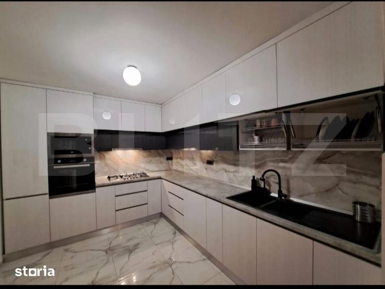Casă cu 7 camere cu Teren 850 Mp în Șișești