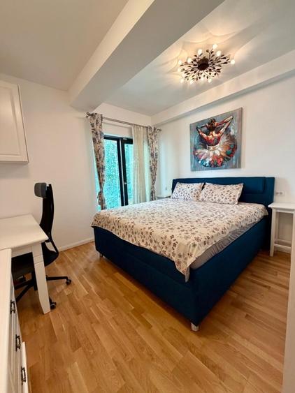 Apartament cu 3 camere semidecomandat, mobilat în Unirii