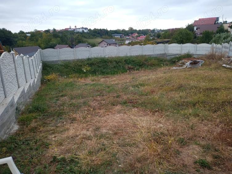 Teren de 441 mp, în Geamăna