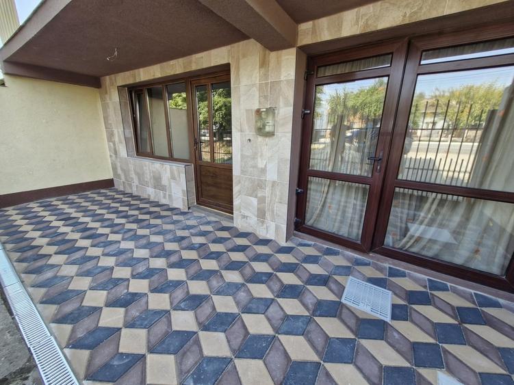 Casă cu 4 camere cu Teren 478 Mp în Central