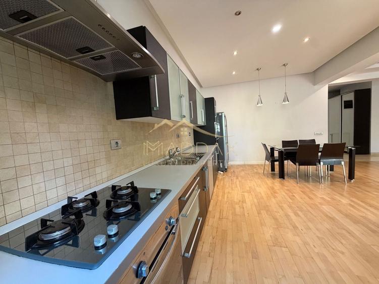 Apartament cu 3 camere decomandat, mobilat în Herăstrău